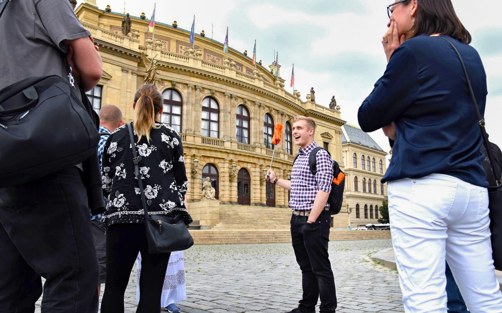 Prague Guided Tour with River Cruise, Czech Lunch & Drinks
