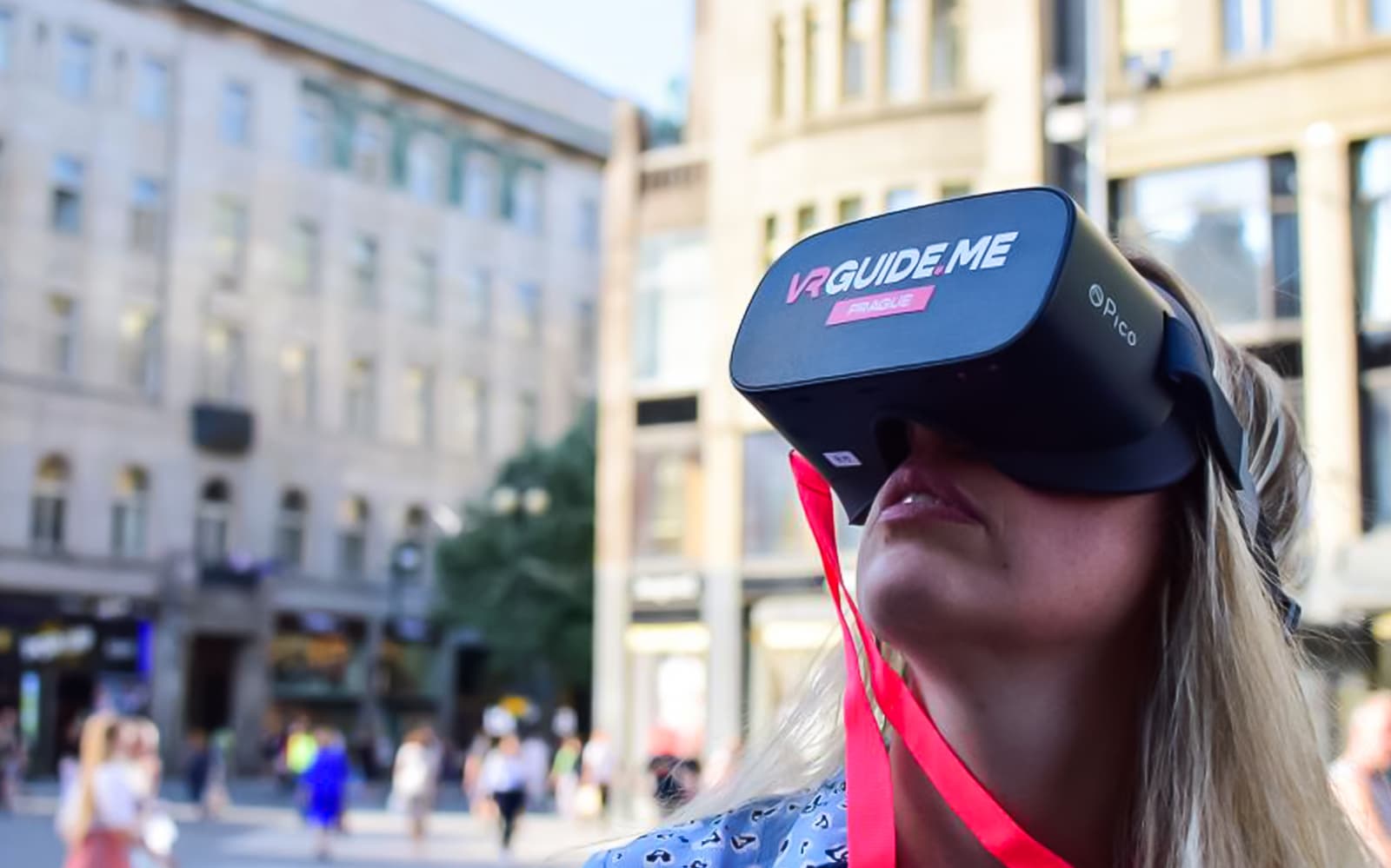 Mobile-Guided Tour of Charles Bridge & Tower with Optional VR Experience