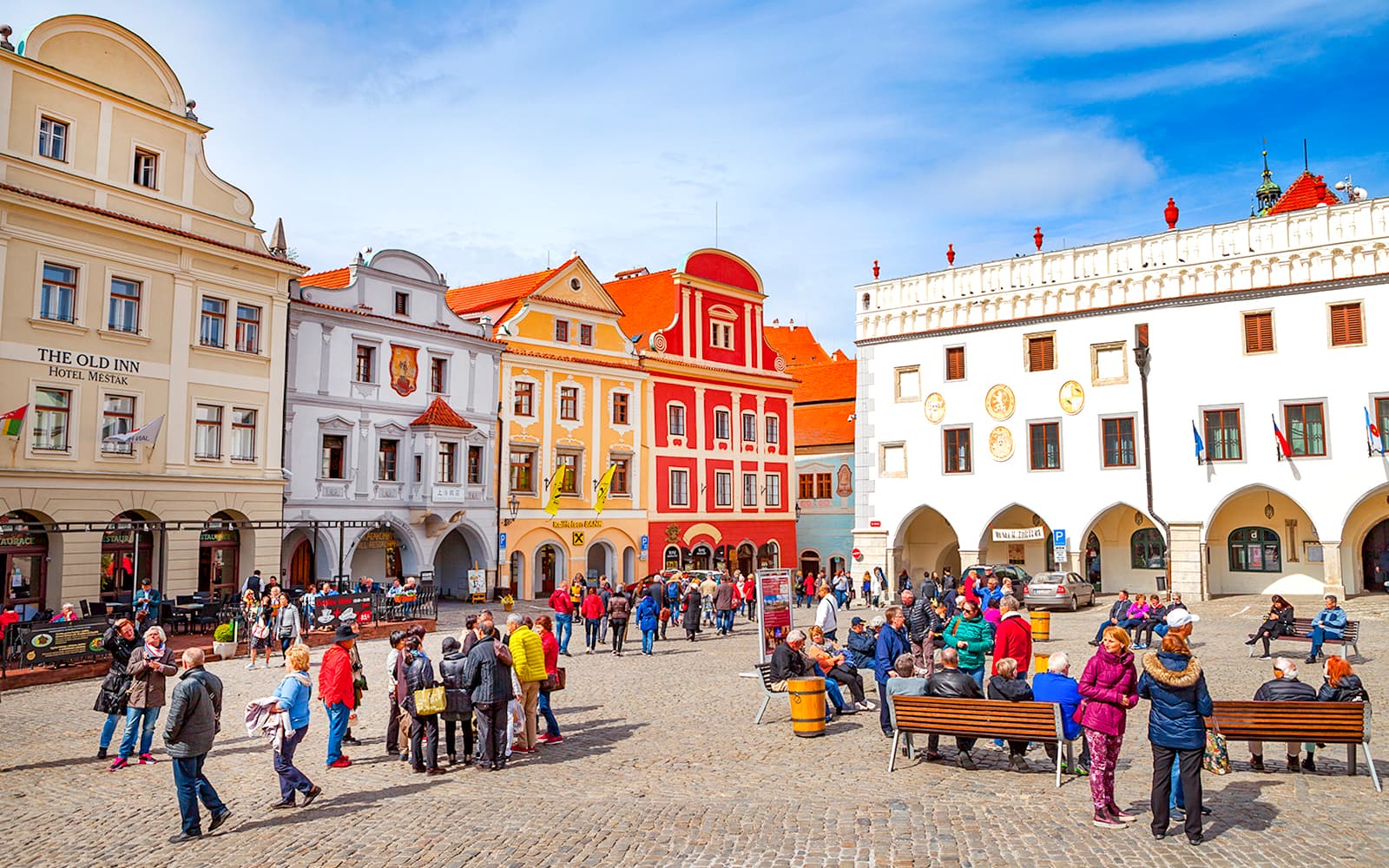 From Prague: Cesky Krumlov Guided Tour with Optional Castle Entry tickets in Prague - Features | TickYourList