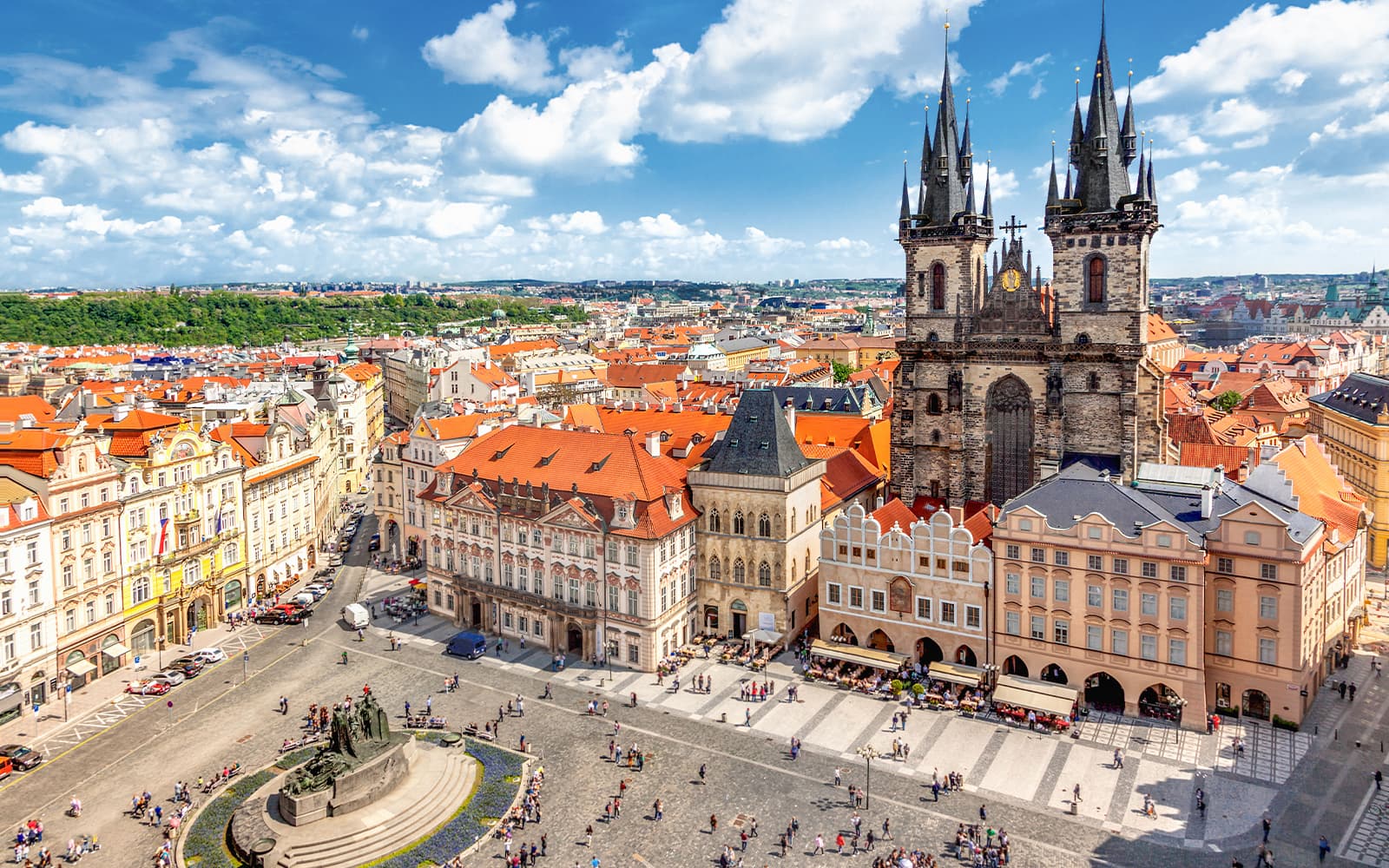 Prague Castle Private Guided Tour of Interiors & Exteriors with Entry Tickets