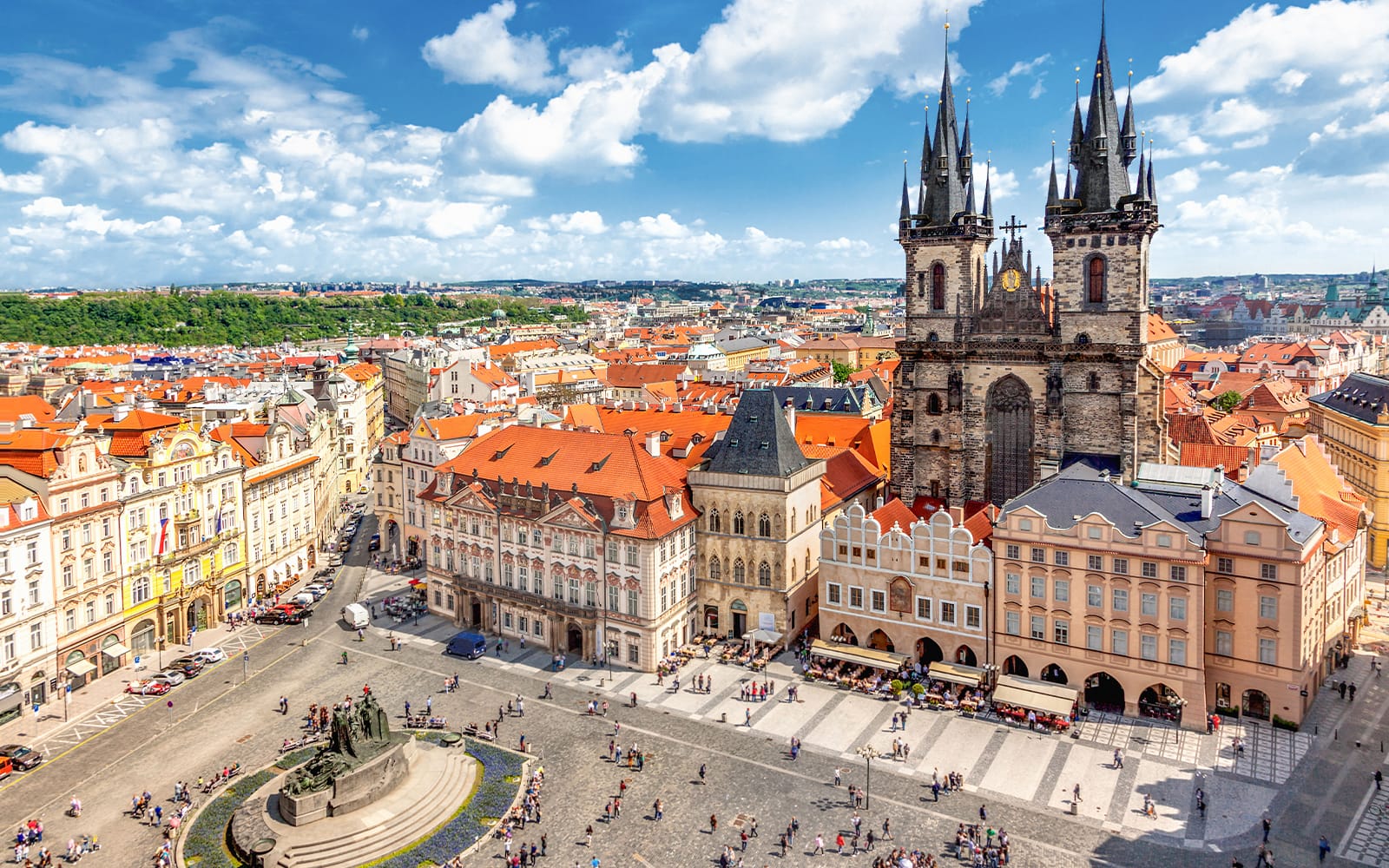 Prague Castle Private Guided Tour of Interiors & Exteriors with Entry Tickets