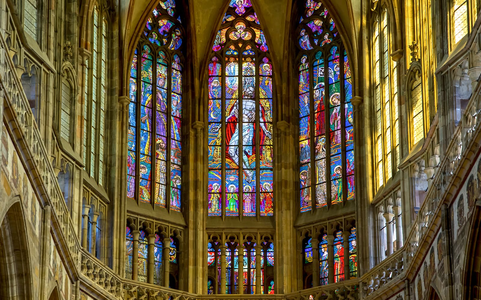 Combo (Save 5%): Lobkowicz Palace Museum Tickets with Audio Guide + Prague Castle Tickets in Prague - Features | TickYourList