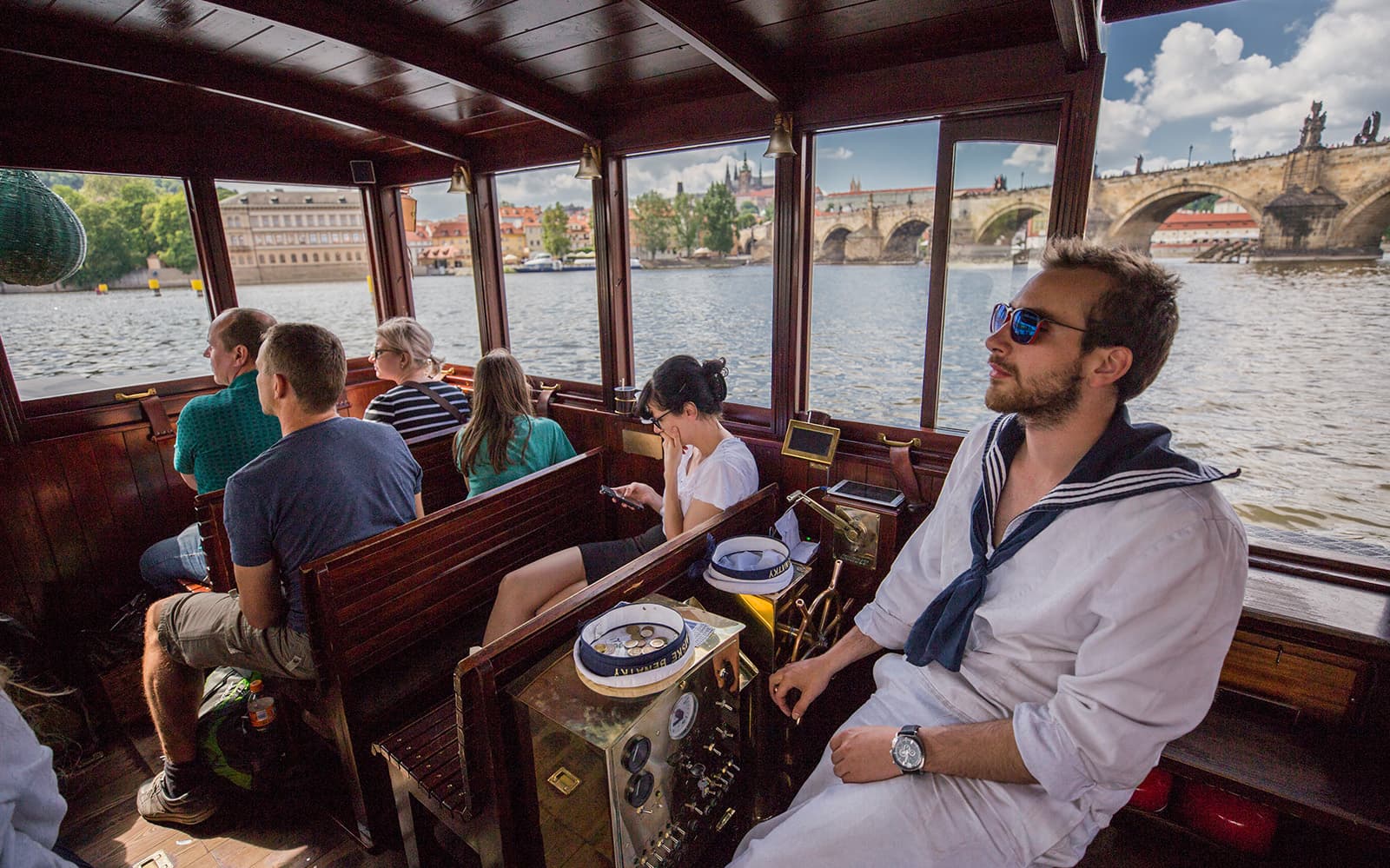 Prague Castle Complex Tour & Canal River Cruise