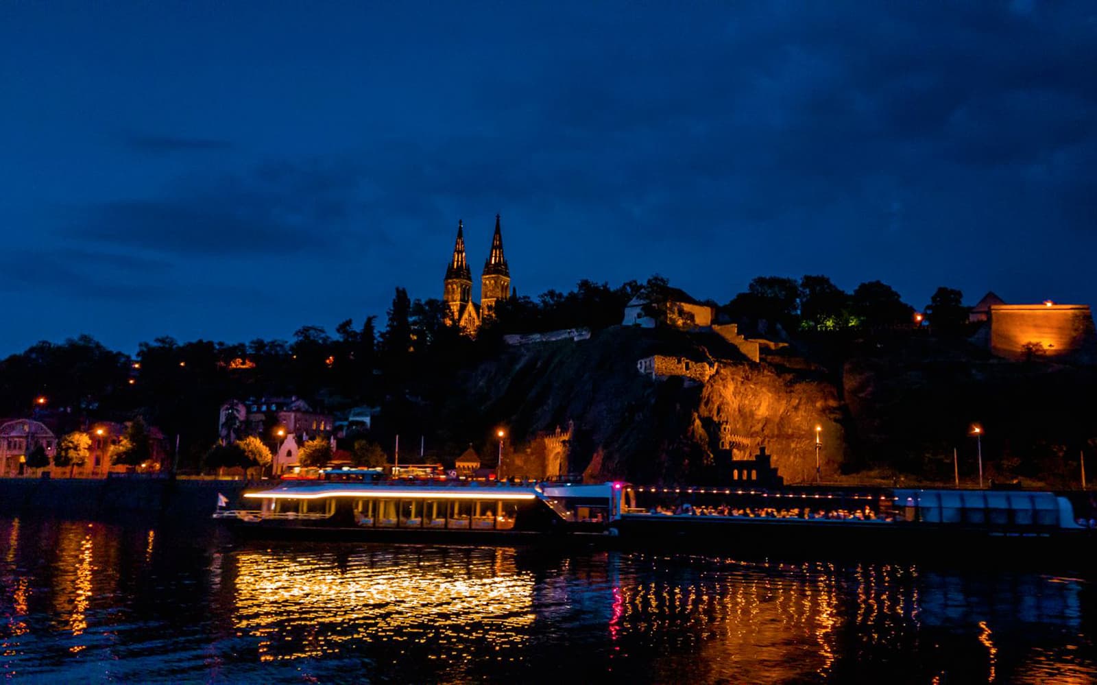 Vltava River: 50-Minute Evening Sightseeing Cruise