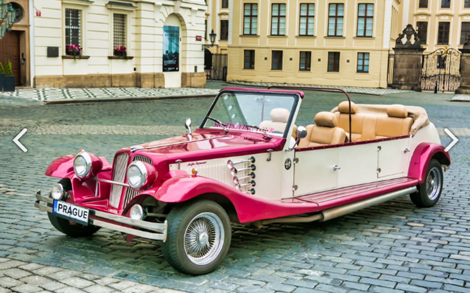Prague Sightseeing Tour in a Vintage Car