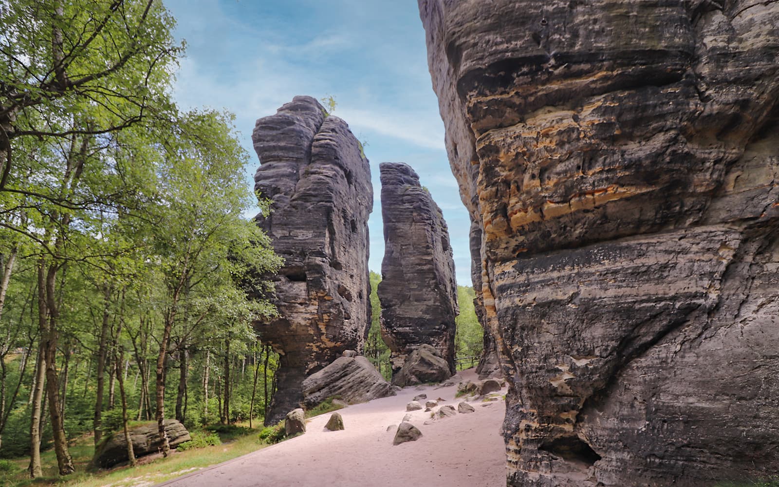 Guided Tour of Bastei Bridge & Tisa Walls Labyrinth with Lunch tickets in Prague - Features | TickYourList