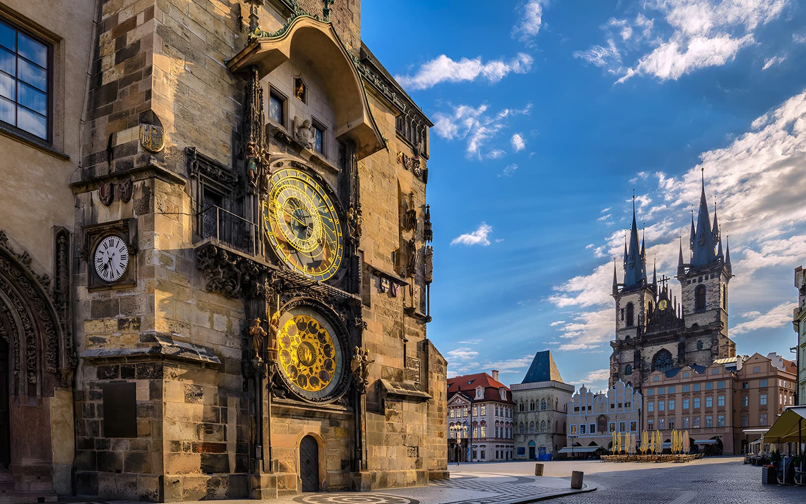 Prague Guided Walking Tour with Lunch & Drinks tickets in Prague - Highlights | TickYourList