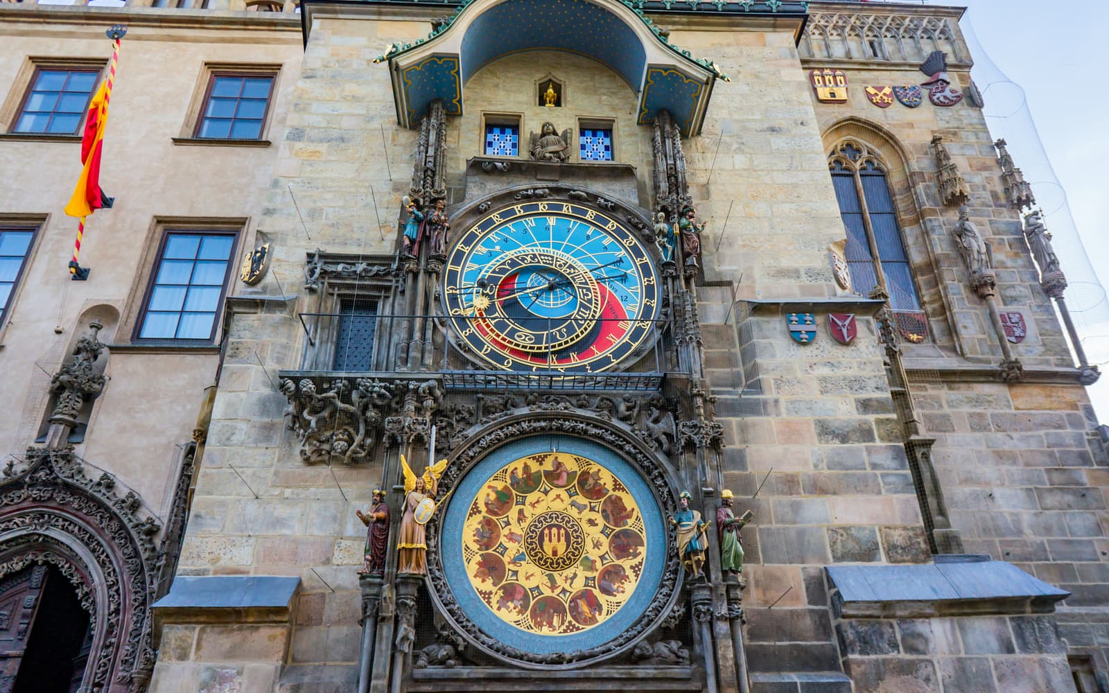 Prague Guided Walking Tour with Lunch & Drinks tickets in Prague - Features | TickYourList