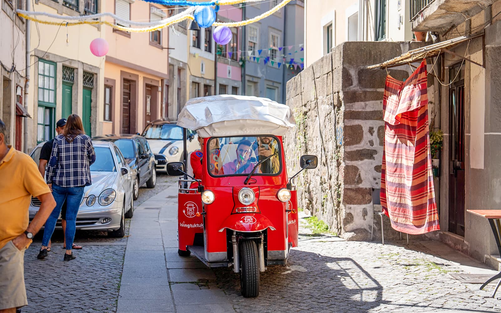 Porto Electric Tuk-Tuk City Tour & 6 Bridges Douro River Cruise