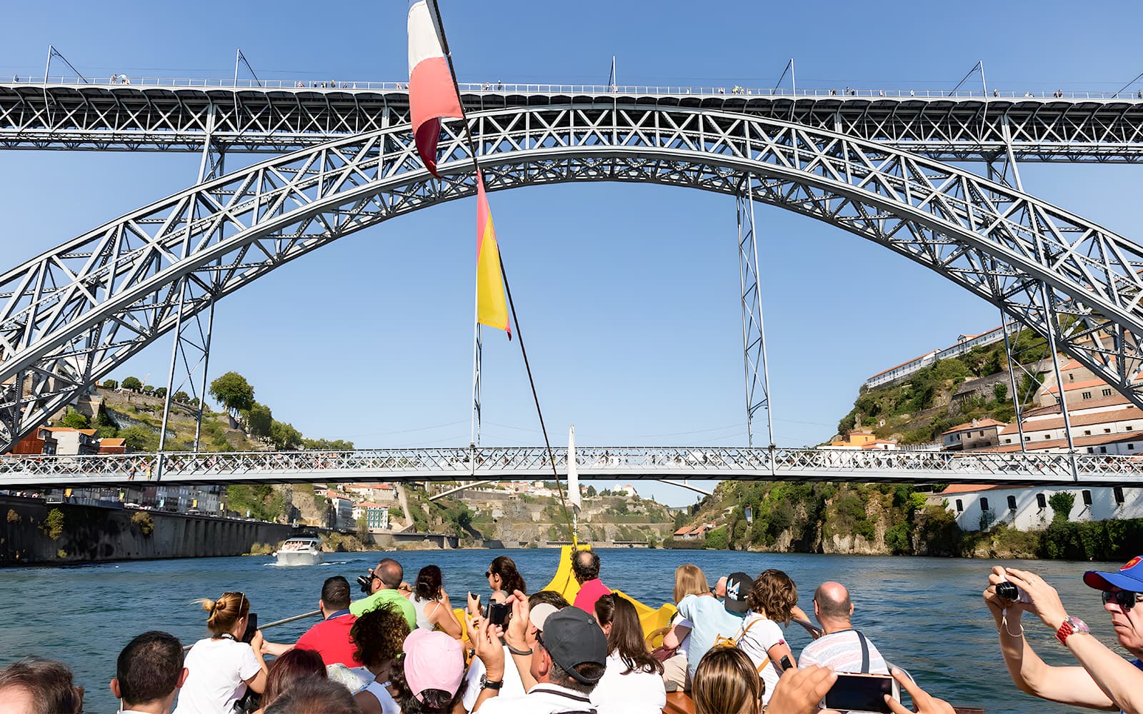 City Sightseeing: Porto Hop-on Hop-off Bus Tour with Duoro River Six Bridges Cruise tickets in Porto - Features | TickYourList