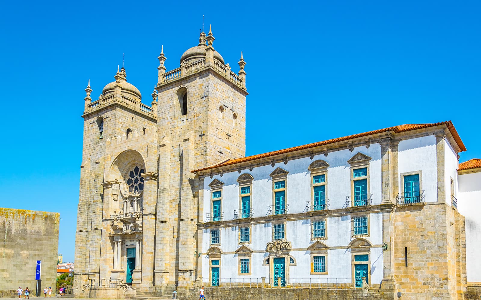 Porto.CARD with Transport: Unlimited Public Transport & Discounts tickets in Porto - Highlights | TickYourList