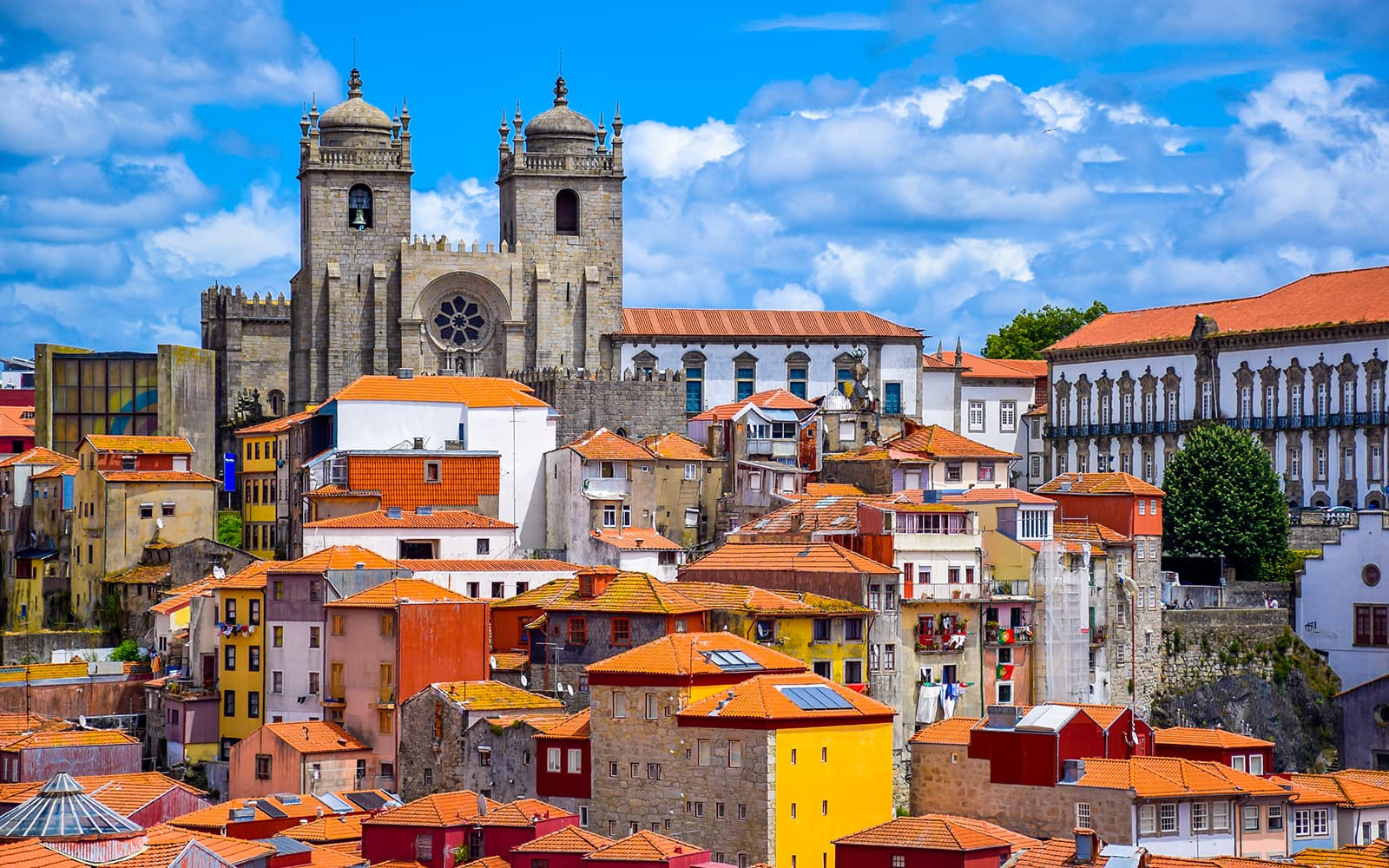 Porto.CARD with Transport: Unlimited Public Transport & Discounts tickets in Porto - Features | TickYourList