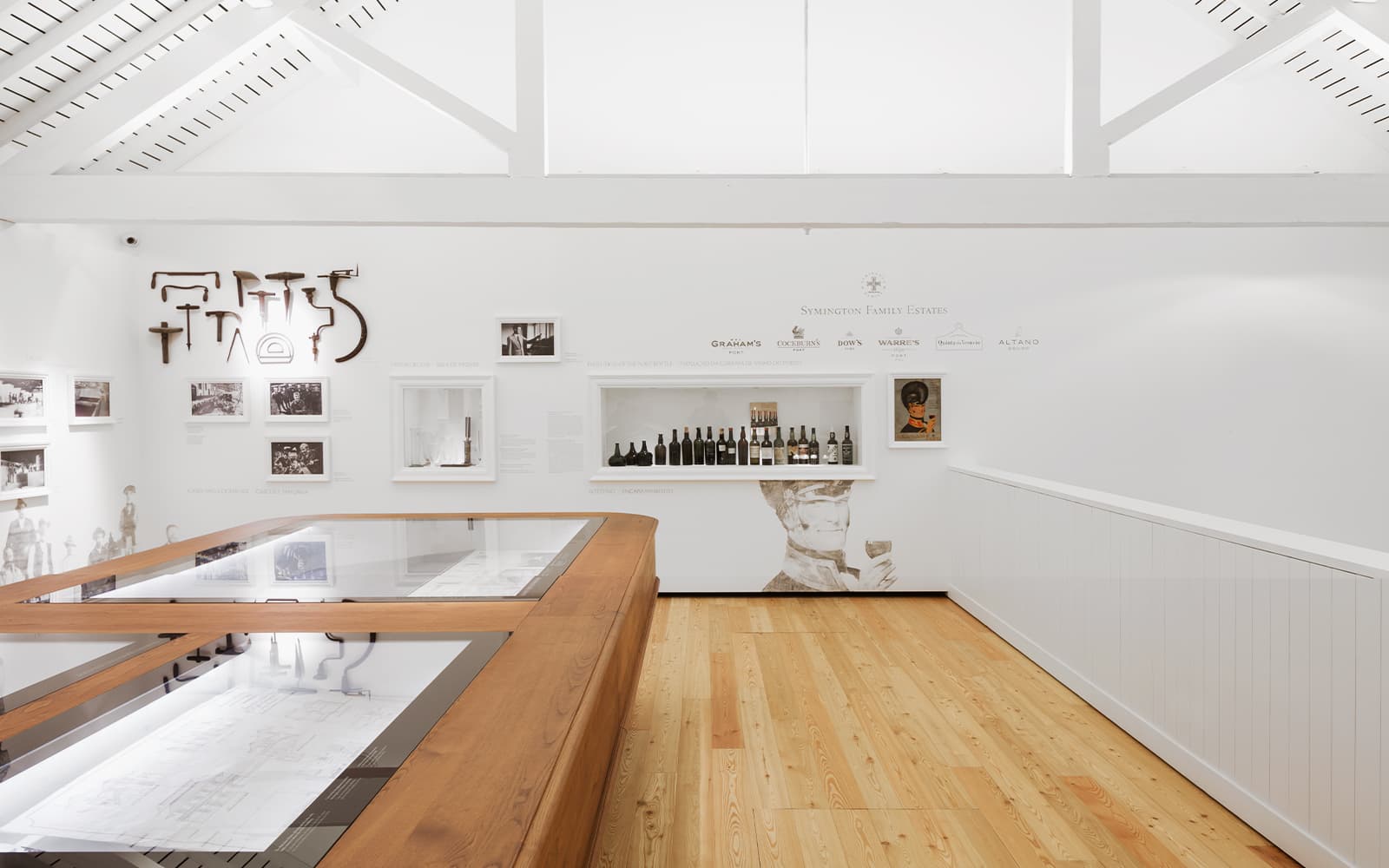 Graham’s Port Lodge Guided Tour with Food Tasting in the Main Room tickets in Porto - Activities | TickYourList