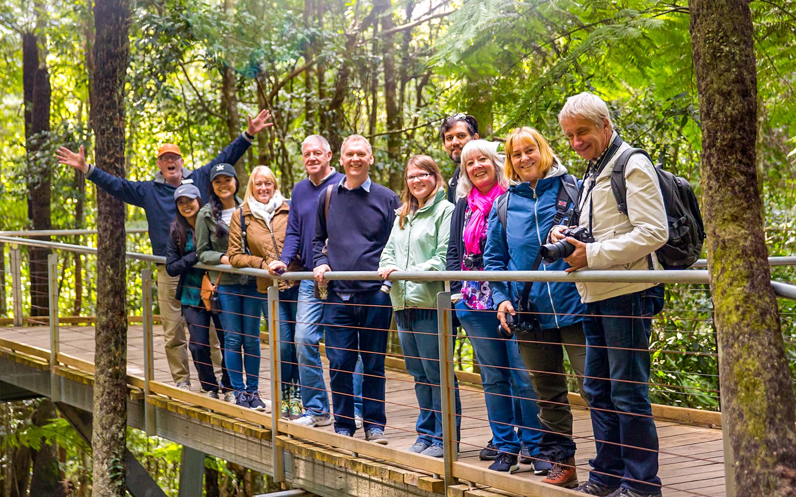 Blue Mountains Tour with Lunch, Scenic World, Zoo, Guided Bushwalks & River Cruise