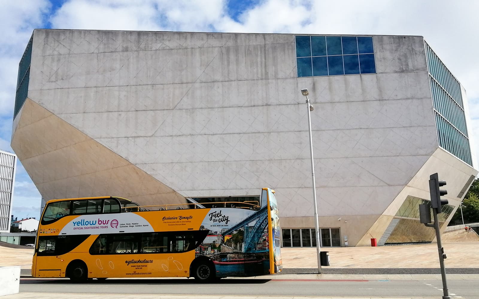 Yellow Bus: 48-Hour Hop-On Hop-Off Porto Vintage Bus Tour with Six Bridges River Cruise tickets in Porto - Highlights | TickYourList