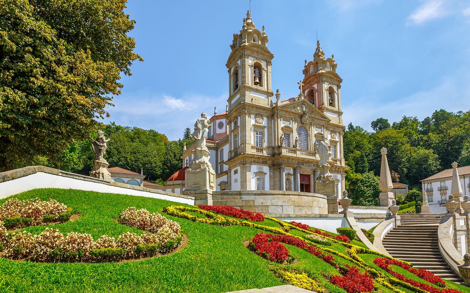 Full-Day Tour From Porto to Braga and Guimarães