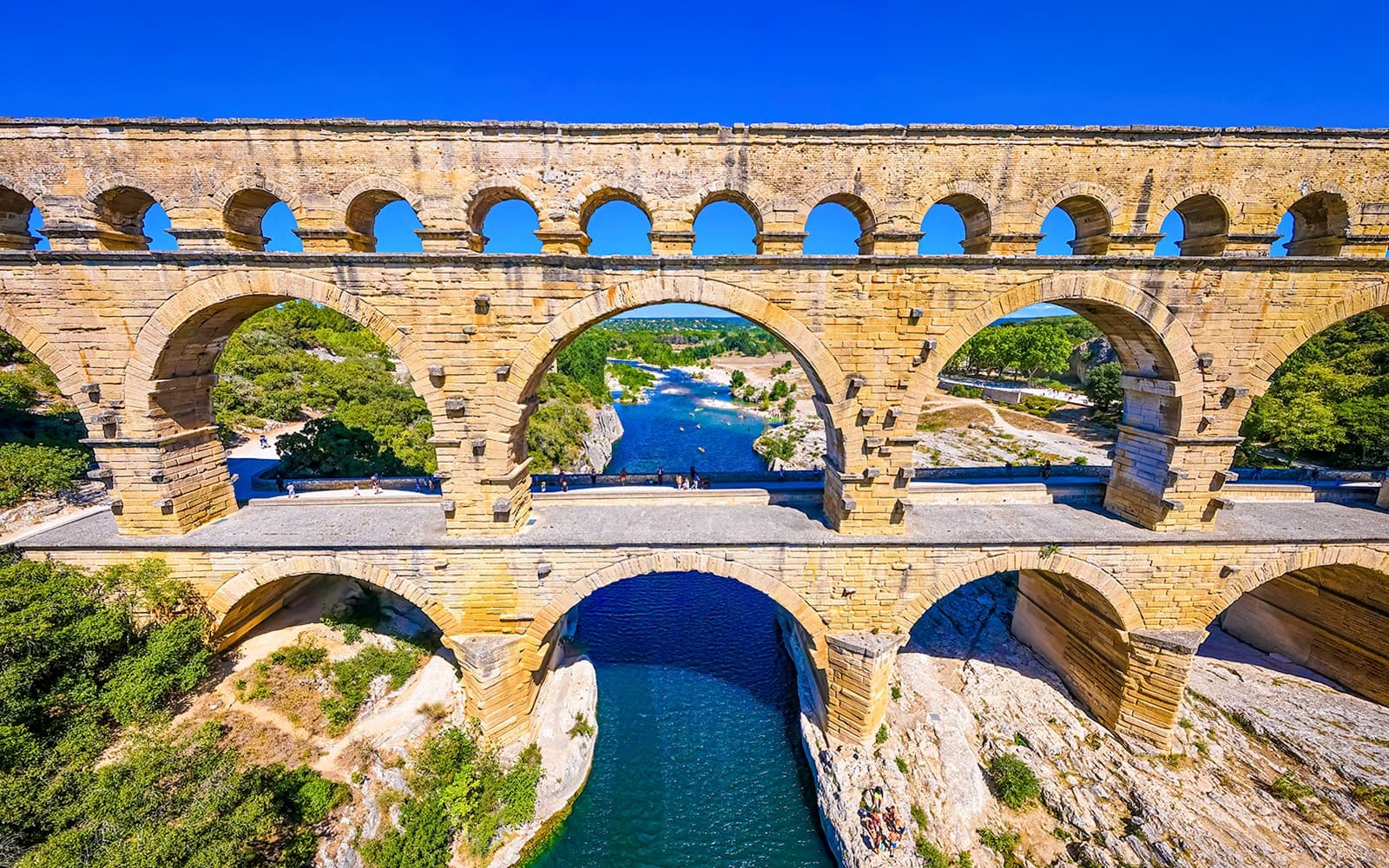 Pont du Gard Skip-the-Line Tickets with Museum & Cinema Access