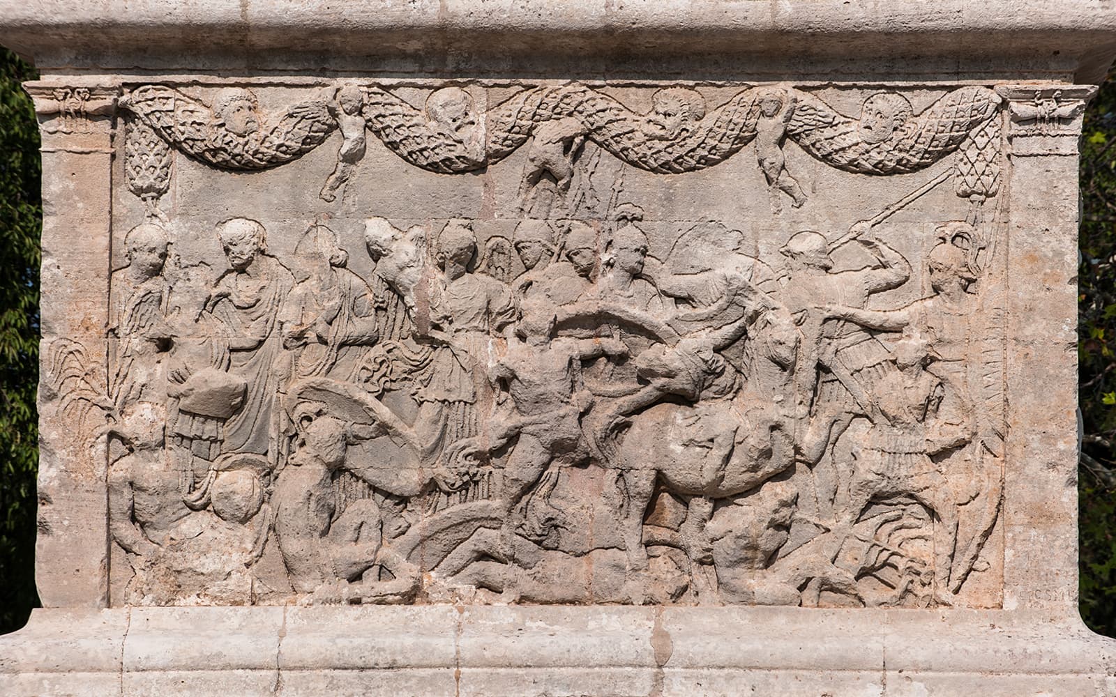 Glanum Archaeological Site Tickets in Provence - Features | TickYourList