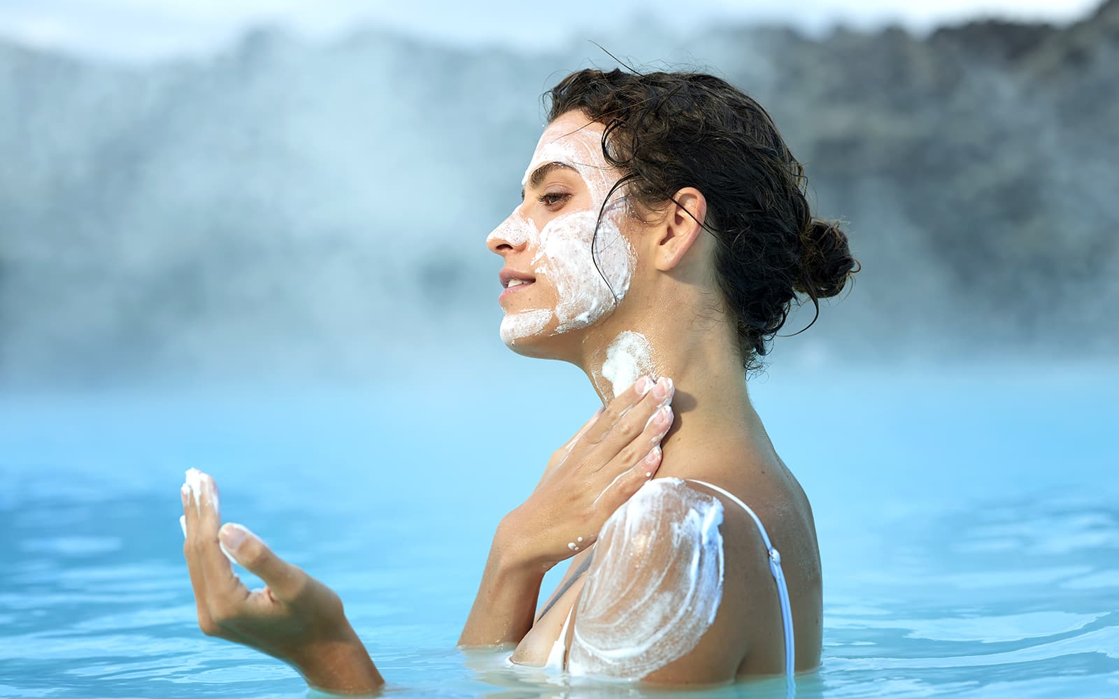 Blue Lagoon Admission Tickets in Reykjavik - Features | TickYourList