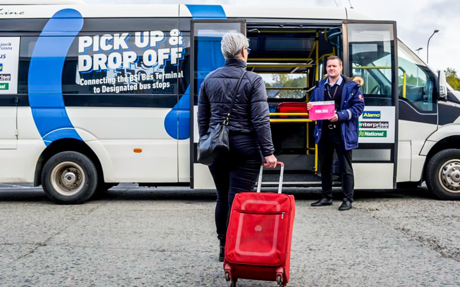 Bus Transfers: Reykjavik Keflavik Airport to/from City Center tickets in Reykjavik - Features | TickYourList