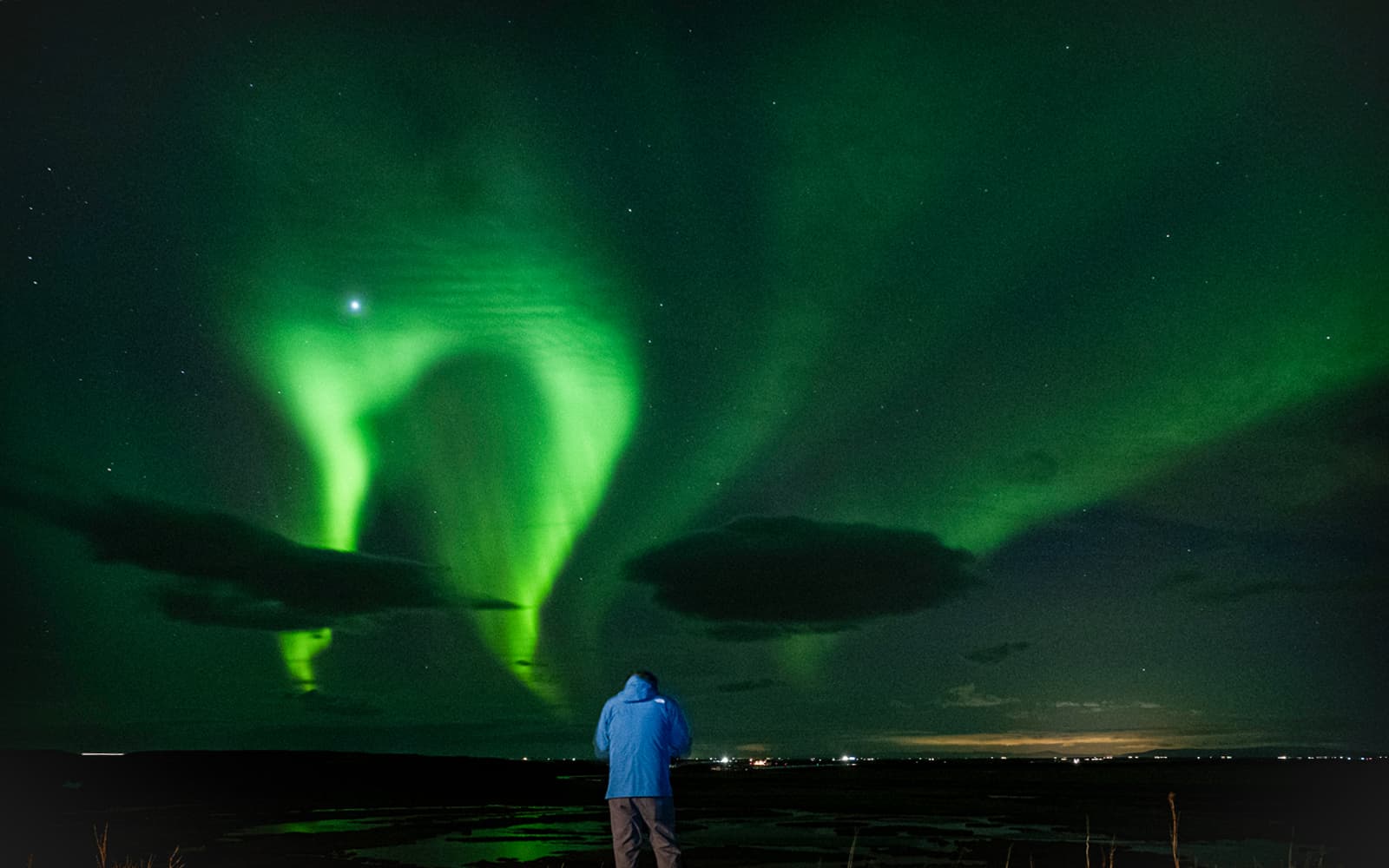 From Reykjavik: Northern Lights Off-Road Small Group Tour with Hot Chocolate & Photos tickets in Reykjavik - Features | TickYourList