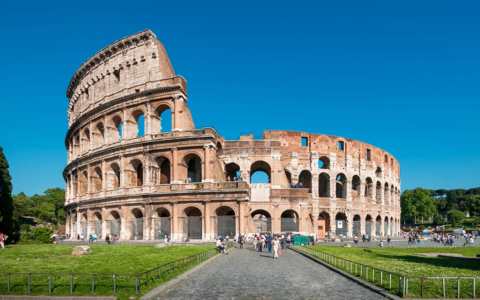 Hosted Entry to Colosseum, Palatine Hill & Roman Forum experience tickets in Rome | TickYourList