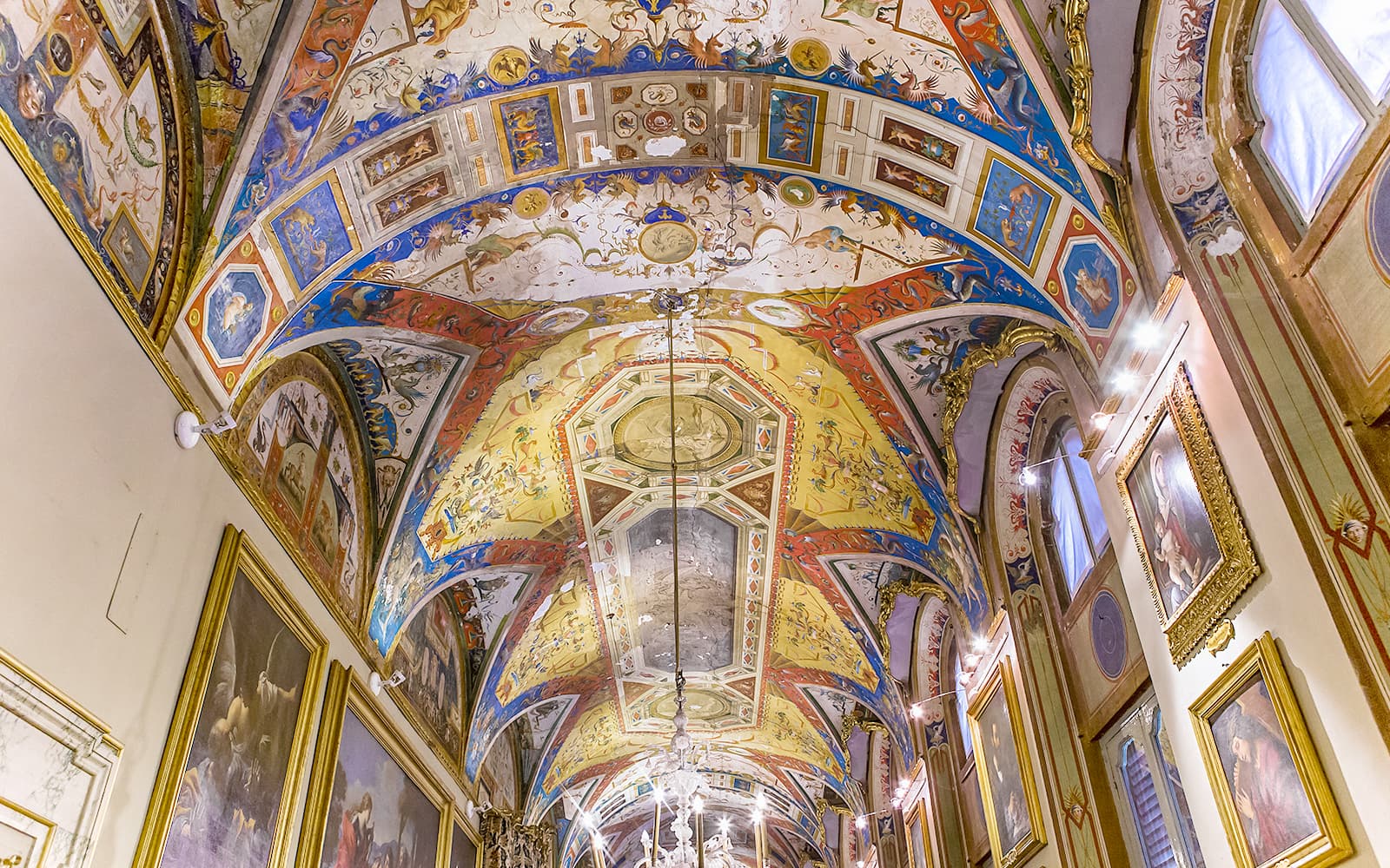 Combo (Save 17%): Pantheon Fast Track Ticket + Doria Pamphilj Gallery Entry Tickets in Rome - Features | TickYourList