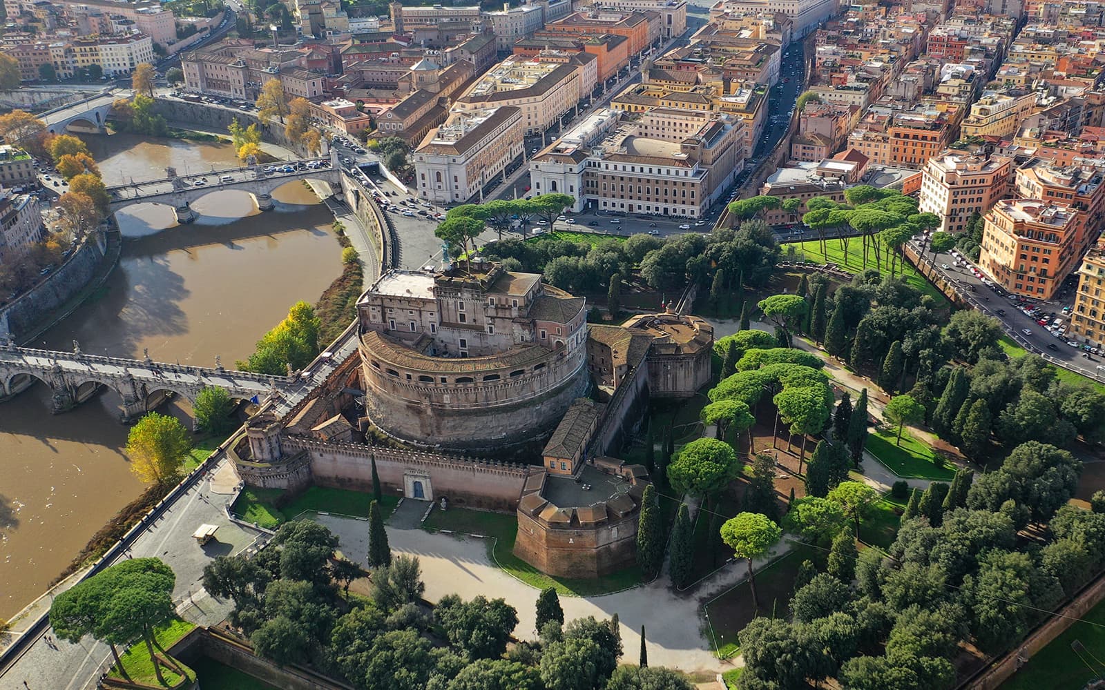 Castel Sant’Angelo Tickets & Secret Passetto di Borgo Experience in Rome - Features | TickYourList
