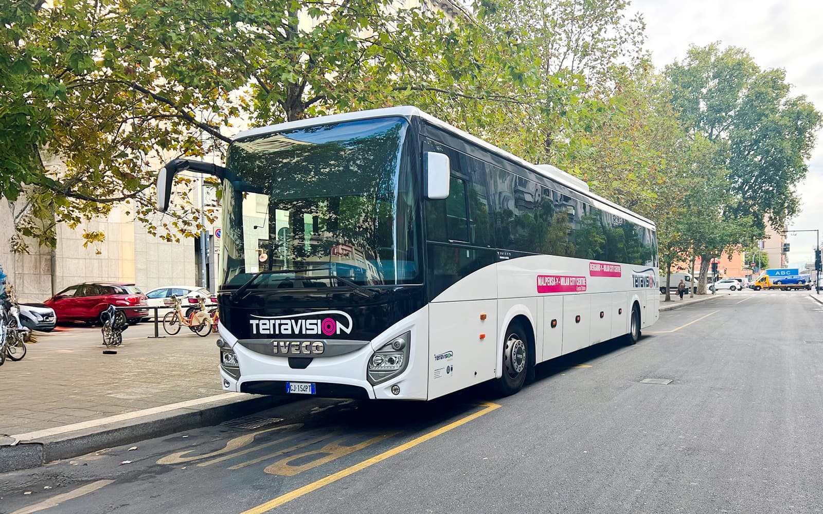One-Way Bus Transfers between Vatican City & Rome Fiumicino Airport