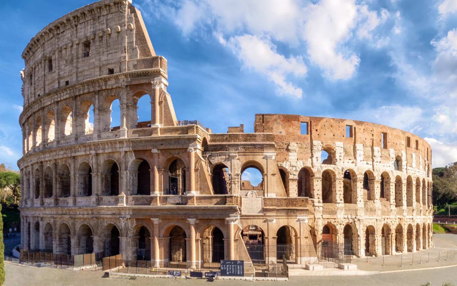 Colosseum Access with Virtual Reality Experience tickets in Rome - Features | TickYourList