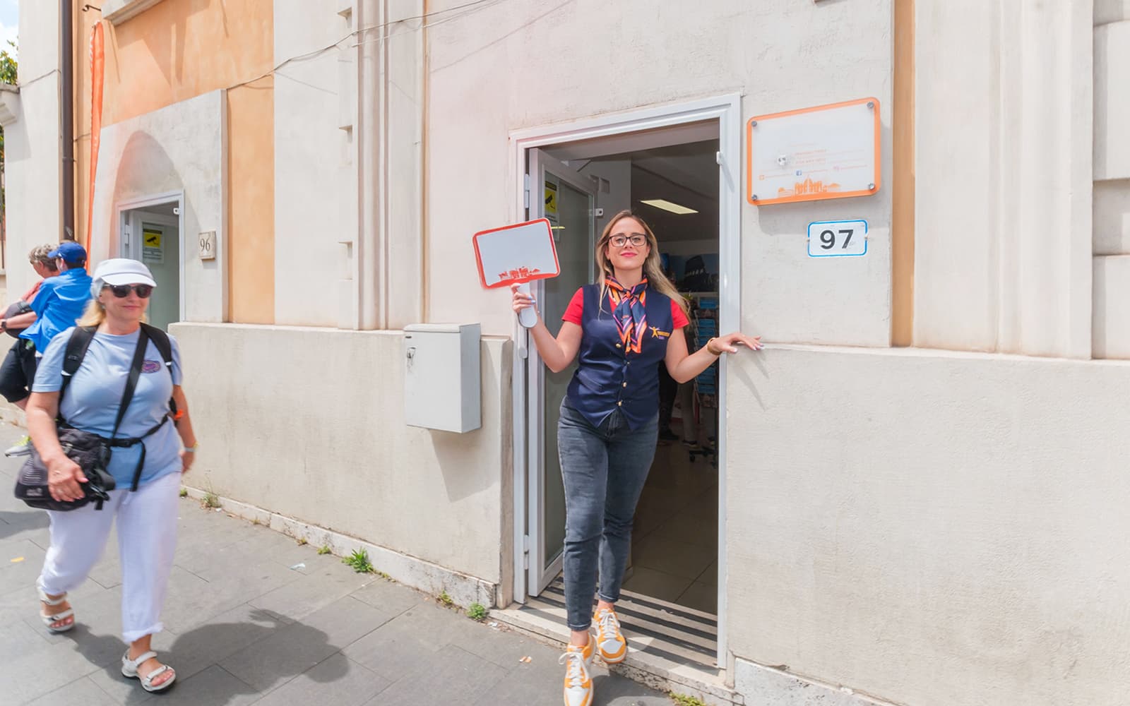 Luggage Storage near Vatican tickets in Rome - Activities | TickYourList