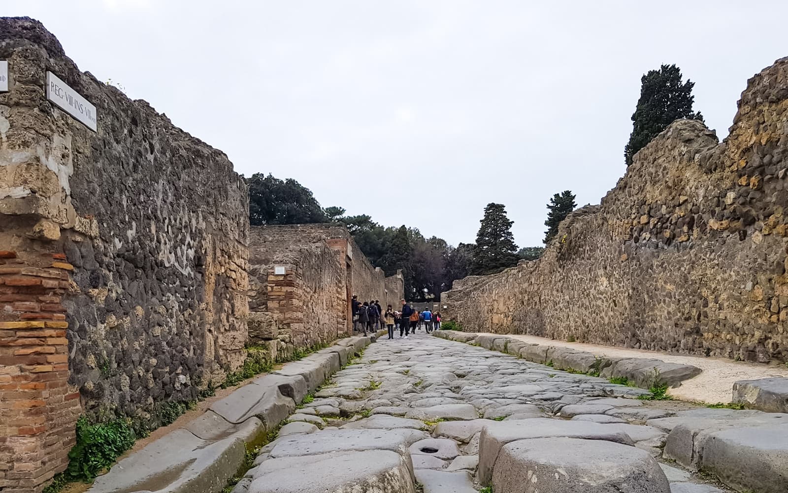 From Rome: Pompeii Day Trip with Guided Tour tickets in Rome - Features | TickYourList