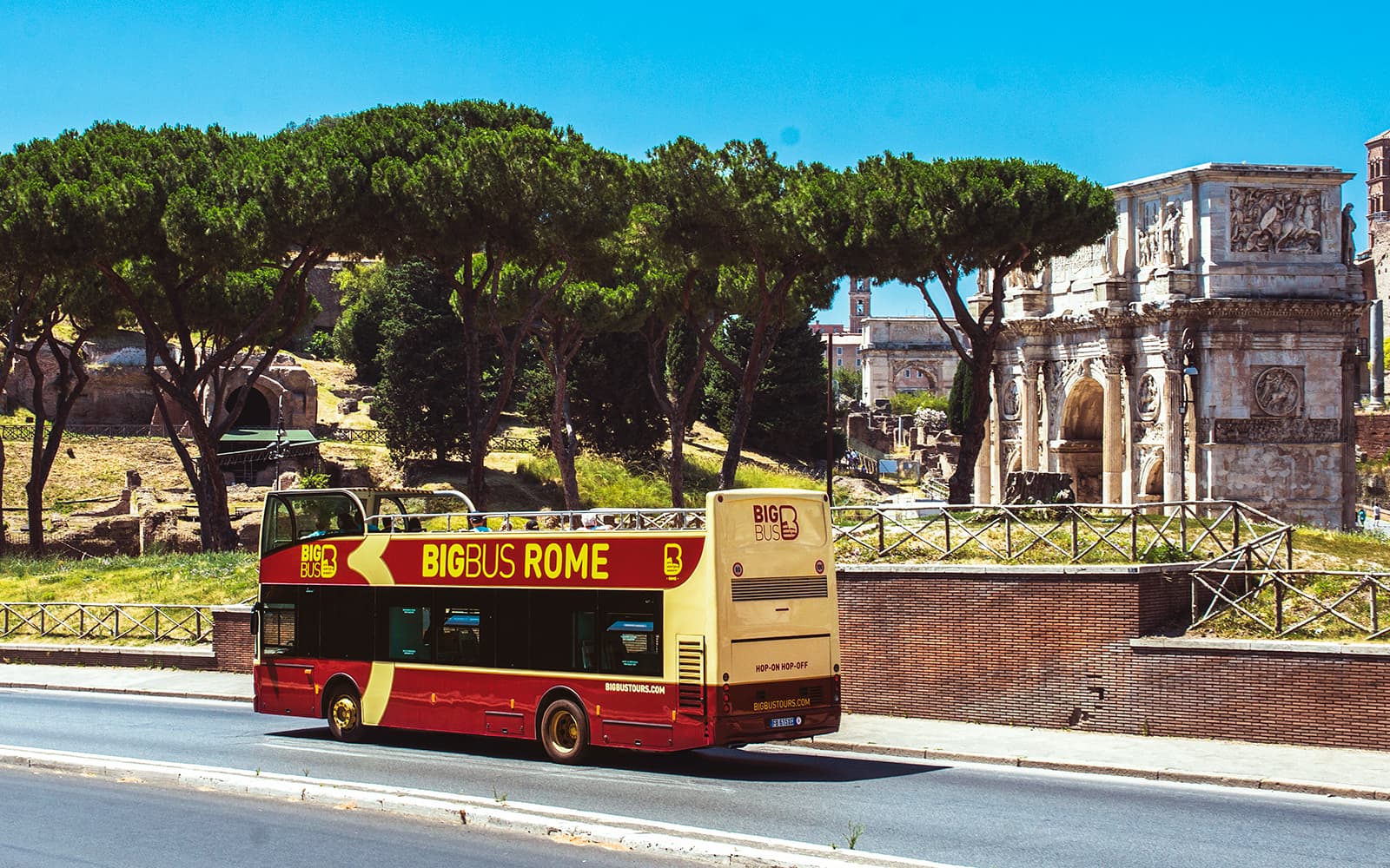 Big Bus: Rome Hop-on Hop-off Bus Tour with Hop-on Hop-off River Cruise tickets in Rome - Features | TickYourList