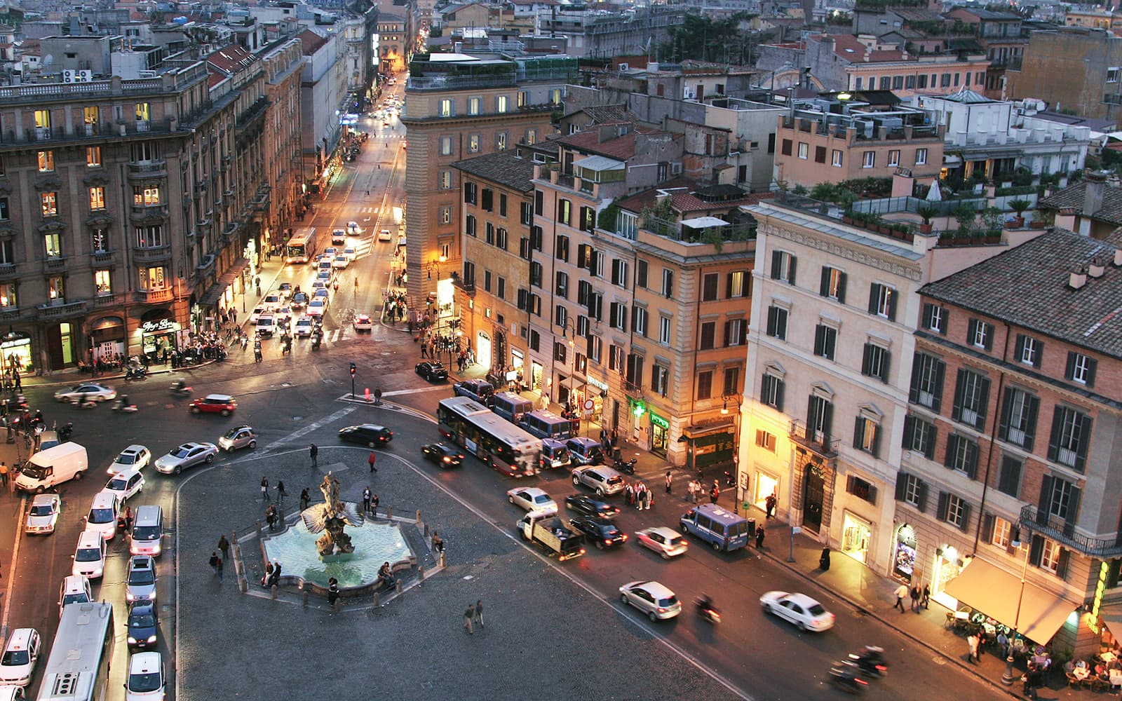 Rome: Open-Bus Night City Tour tickets in Rome - Features | TickYourList