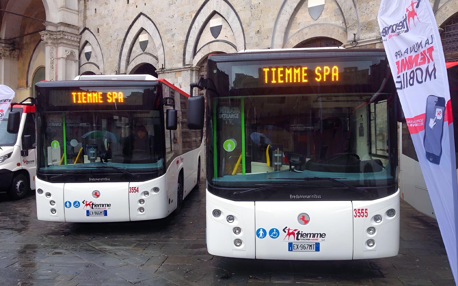 Bus Transfers: Rome Fiumicino Airport to/from Siena Central Train Station by Tiemme SpA tickets in Rome - Highlights | TickYourList