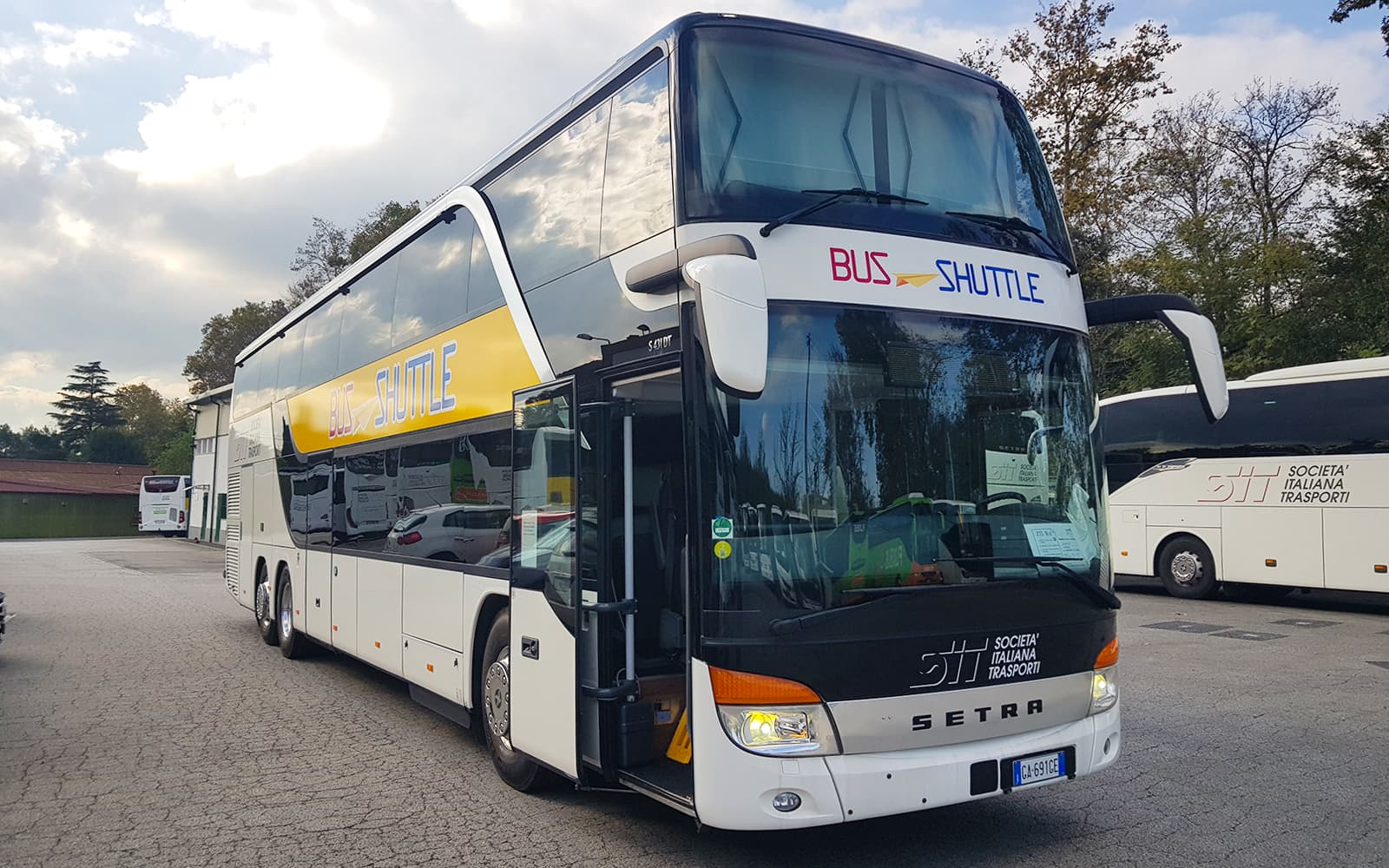 Rome Hop-On Hop-Off Bus Tour with Shuttle Transfers