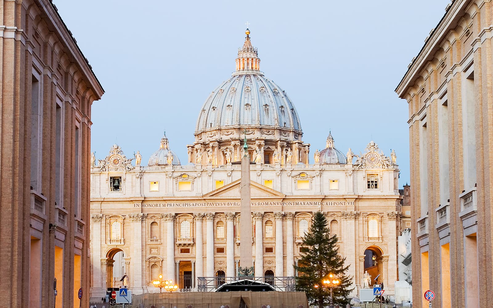 Vatican City Tour with Breakfast and Hotel Pick Up