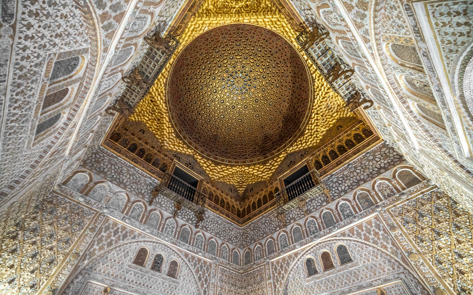 Combo: Alcázar of Seville + Seville Cathedral + La Giralda Tickets in Seville - Attractions | TickYourList