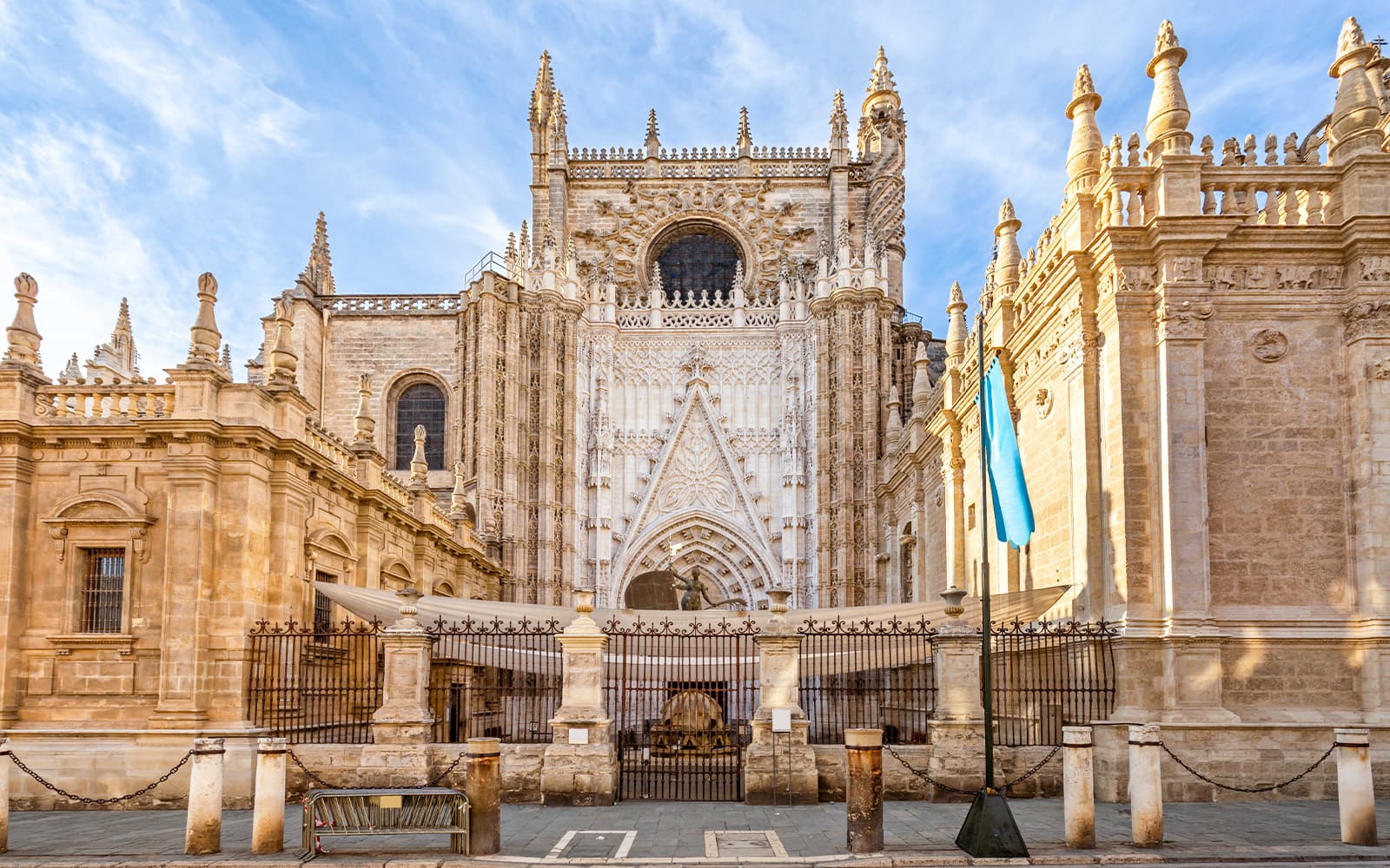Seville Cathedral & La Giralda Skip-the-Line Guided Tour