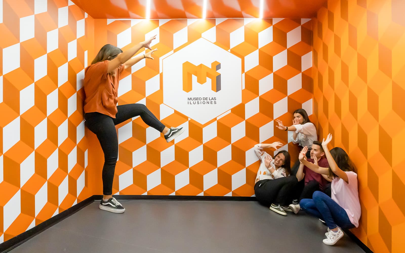 Tickets to Museum of Illusions Seville