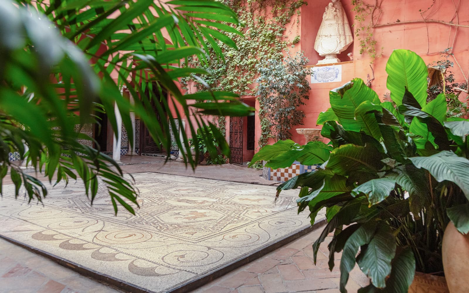 Casa de Salinas Tickets with Audio Guide in Seville - Attractions | TickYourList