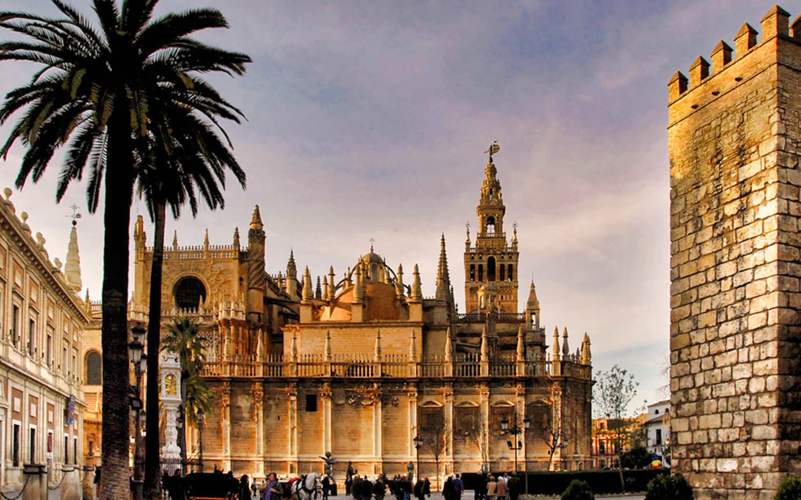 Alcázar, Seville Cathedral and La Giralda Guided Tour tickets in Seville - Attractions | TickYourList