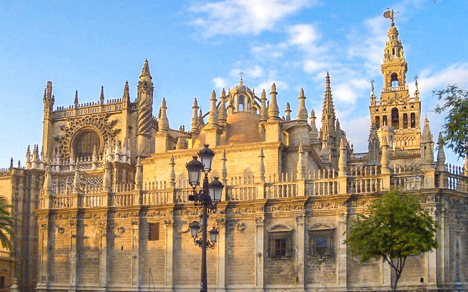 Skip-the-Line Guided Tour of Royal Alcázar & Seville Cathedral tickets in Seville - Highlights | TickYourList