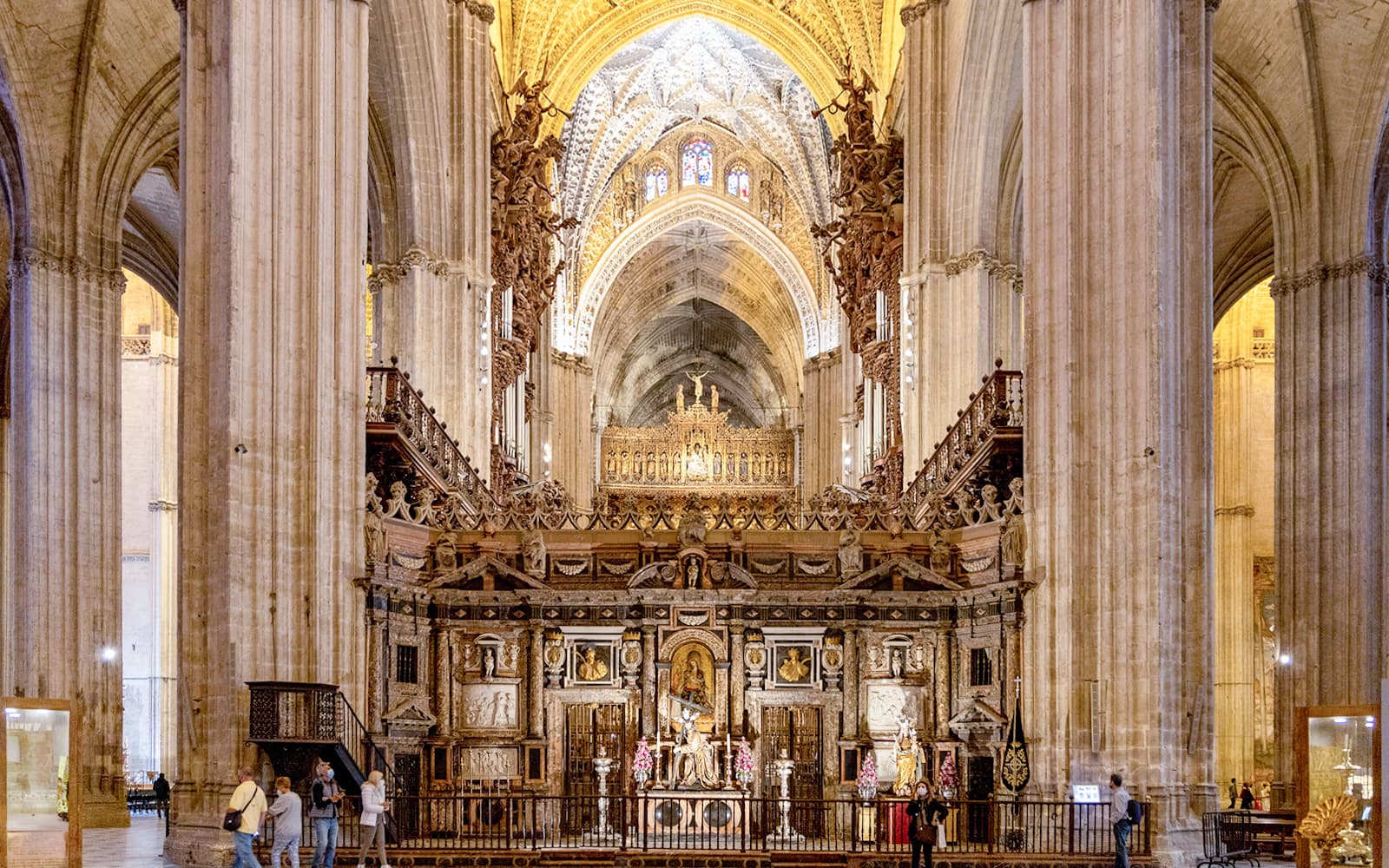 Combo: Seville Cathedral + Isla Mágica & Agua Mágica Tickets in Seville - Features | TickYourList