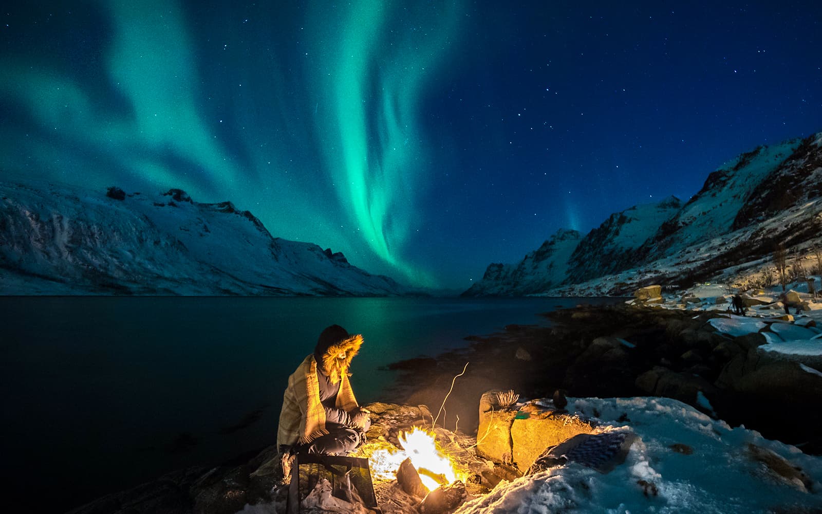 Levi: Northern Lights with Campfire & Barbecue
