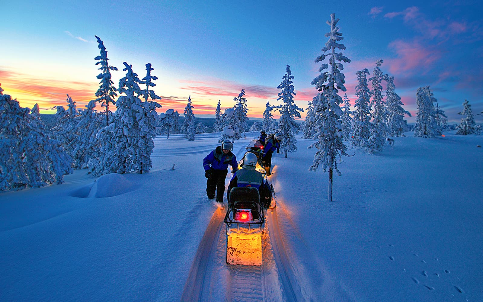 Rovaniemi: Northern Lights Snowmobile Hunt tickets in Rovaniemi - Activities | TickYourList