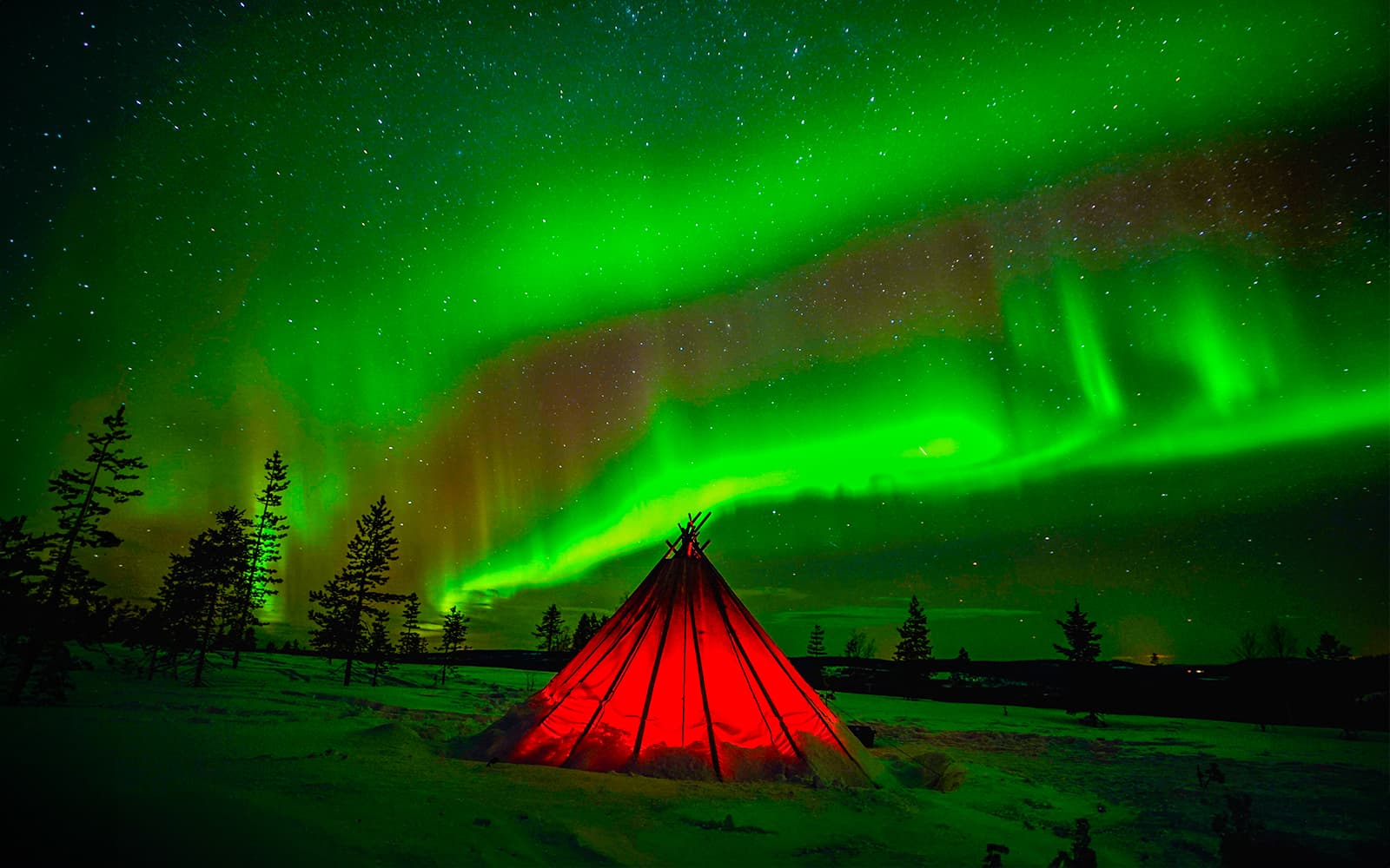 Rovaniemi: Northern Lights Snowmobile Hunt tickets in Rovaniemi - Features | TickYourList