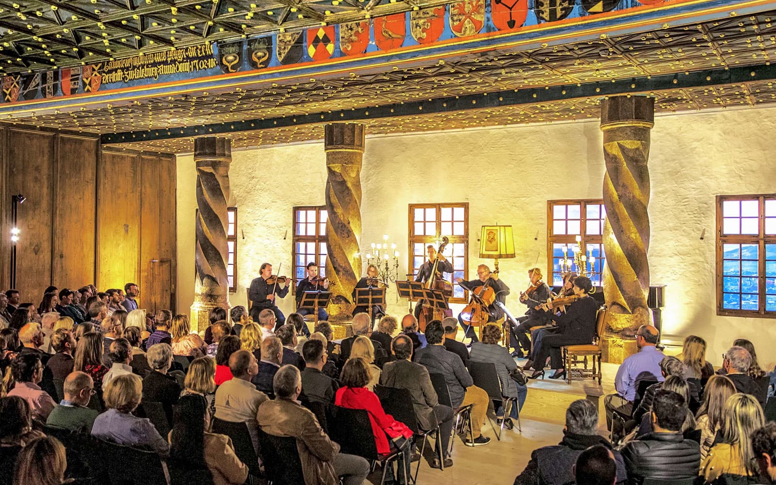 Fortress Hohensalzburg: Best of Mozart Concert with Dinner and River Cruise