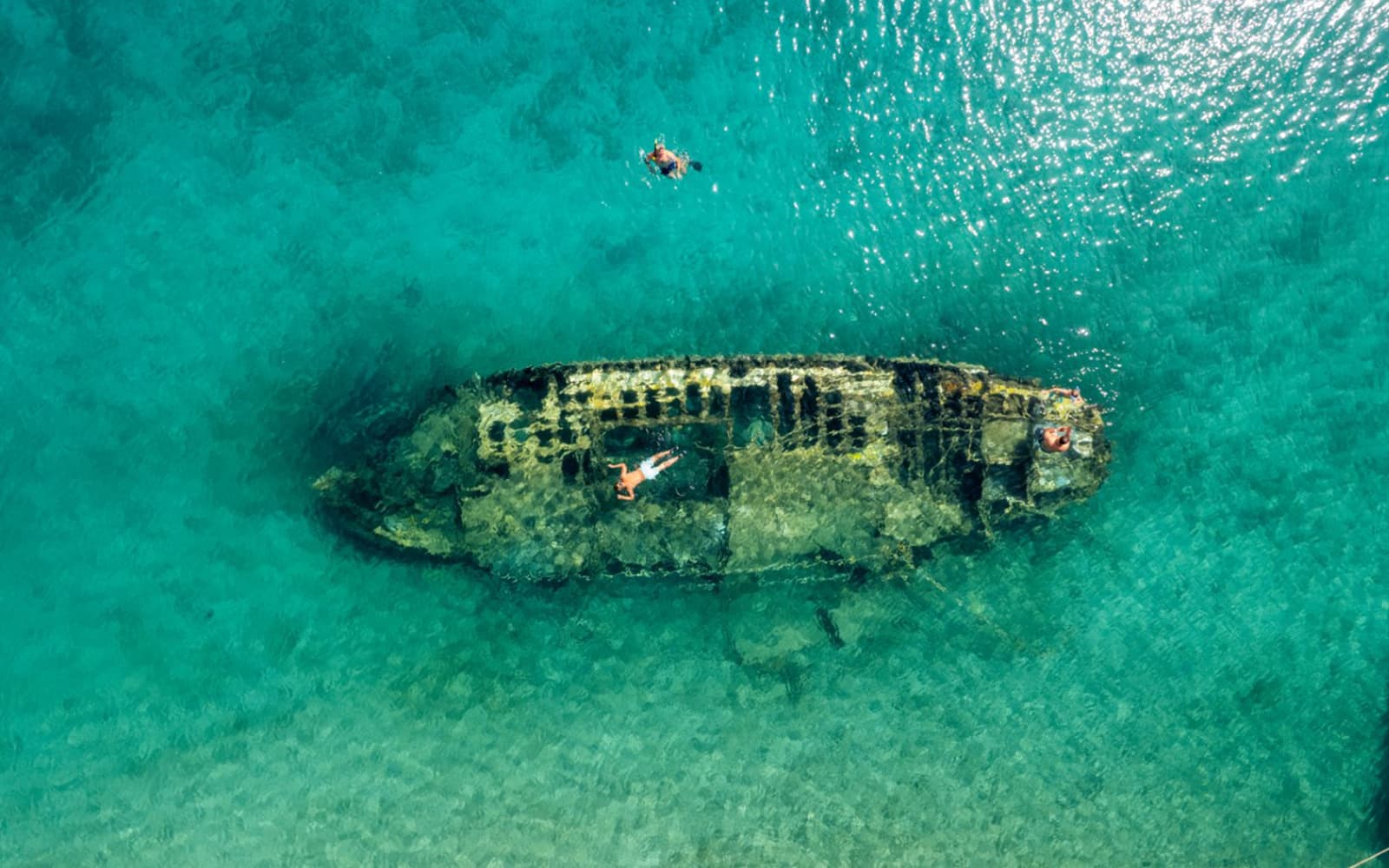 From Split: Blue Lagoon, Shipwreck & Solta Cruise with Lunch