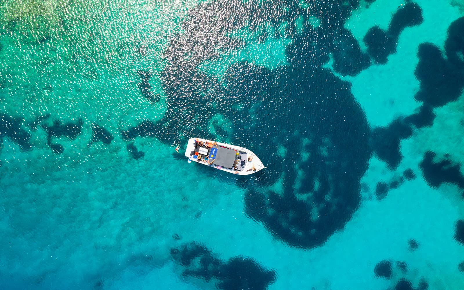 Split: Full-Day Deluxe Boat Tour to Blue Cave, Blue Lagoon & 5 Islands with Drinks & Meals